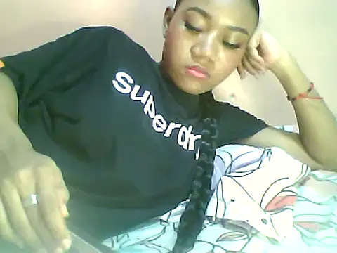 Snapshot of Fariana01 chatting on February 2025 12:06:02 AM Fariana01 online show from February 2025 12:06:02 AM