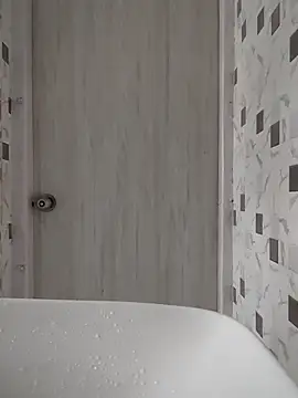 surabhi09 online show from November 2025 02:55:02 AM