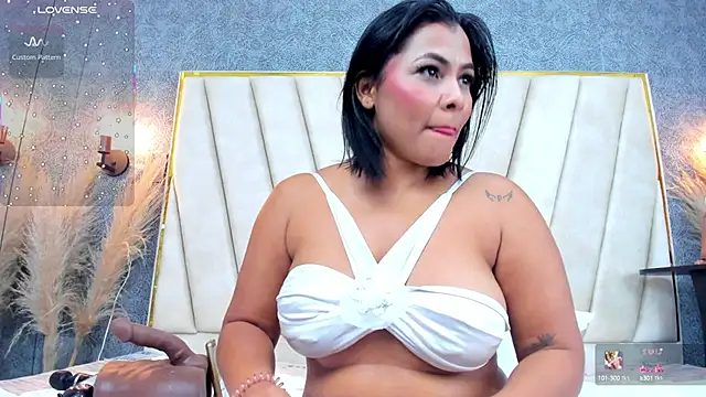 Snapshot of Madison-Diaz chatting on February 2025 03:43:02 PM Madison-Diaz online show from February 2025 03:43:02 PM