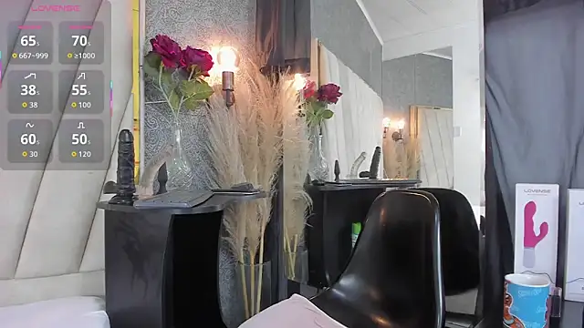 Snapshot of Madison-Diaz chatting on September 2025 01:37:01 PM Madison-Diaz online show from September 2025 01:37:01 PM