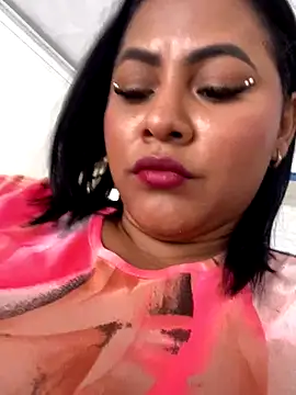 Snapshot of Madison-Diaz chatting on October 2025 04:15:02 PM Madison-Diaz online show from October 2025 04:15:02 PM