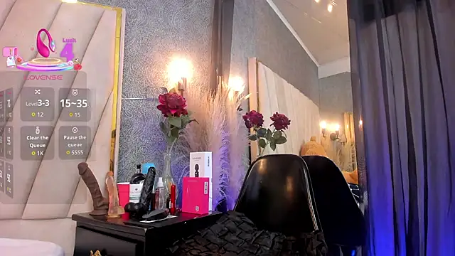 Snapshot of Madison-Diaz chatting on December 2025 01:42:01 PM Madison-Diaz online show from December 2025 01:42:01 PM