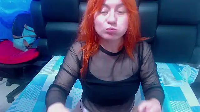 Snapshot of XxMiaSexxyHotxX chatting on October 2025 02:04:02 PM XxMiaSexxyHotxX online show from October 2025 02:04:02 PM