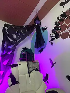 LollaByer online show from October 2025 09:08:02 PM