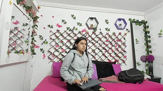 thedream girls online show from February 2025 07:09:01 PM