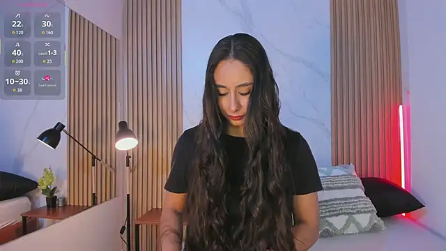 Julia Martinez  online show from February 2026 11:28:01 AM