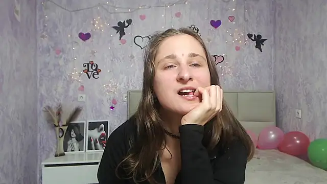 MichelLeee online show from January 2025 12:51:02 PM