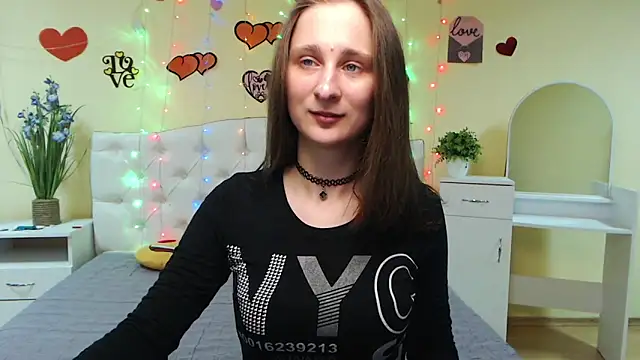 MichelLeee online show from March 2025 12:09:01 PM