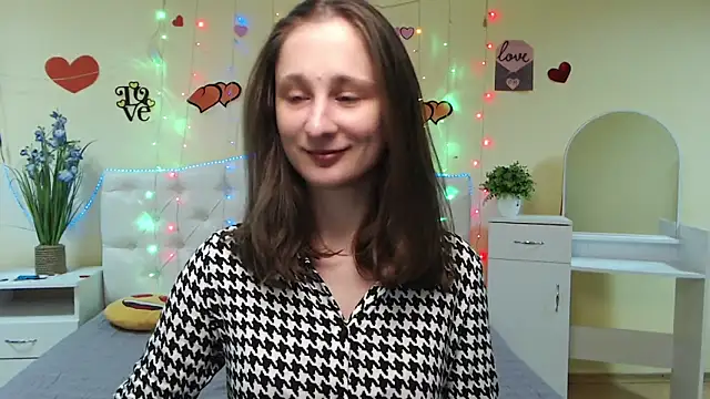 MichelLeee online show from March 2025 12:01:02 PM