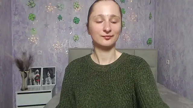 MichelLeee online show from March 2025 12:11:01 PM