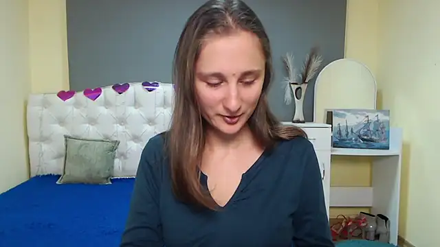 MichelLeee online show from October 2025 11:18:02 AM