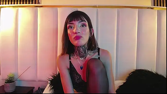 Ameliewitte mjs online show from December 2024 04:19:02 PM