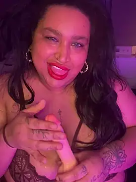 Sweet PeaUK online show from January 2025 02:00:02 AM