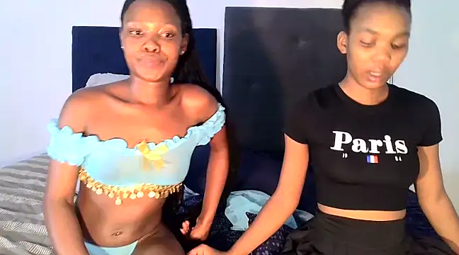 Snapshot of RayaBae chatting on December 2024 10:41:01 PM RayaBae online show from December 2024 10:41:01 PM