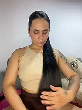 Snapshot of Leyna_Kenet chatting on March 2025 12:31:01 AM Leyna Kenet online show from March 2025 12:31:01 AM