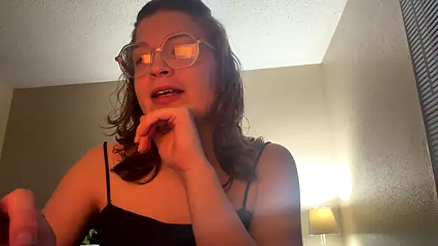 Snapshot of livcutebaby chatting on July 2026 01:43:02 AM livcutebaby online show from July 2026 01:43:02 AM
