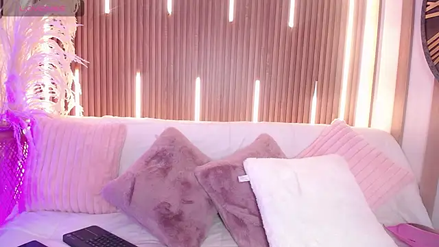 Aniie Doll online show from September 2025 08:32:02 PM