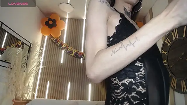 Aniie Doll online show from October 2025 08:42:01 PM