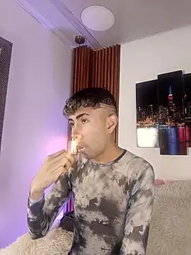 Snapshot of Noah_Xitruxx chatting on October 2025 01:08:02 PM Noah Xitruxx online show from October 2025 01:08:02 PM