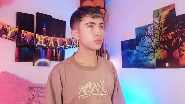 Snapshot of Noah_Xitruxx chatting on October 2025 03:50:01 AM Noah Xitruxx online show from October 2025 03:50:01 AM