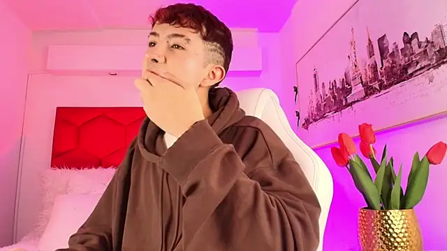 Snapshot of Noah_Xitruxx chatting on December 2025 01:05:02 PM Noah Xitruxx online show from December 2025 01:05:02 PM