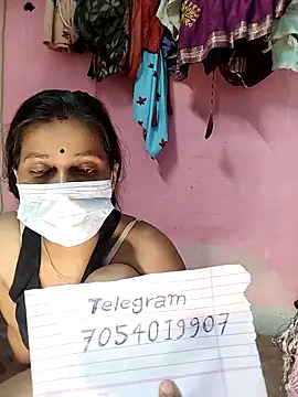 Snapshot of riyagupta5 chatting on September 2025 05:24:01 PM riyagupta5 online show from September 2025 05:24:01 PM