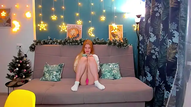 Xloe Queen online show from December 2024 03:31:02 PM