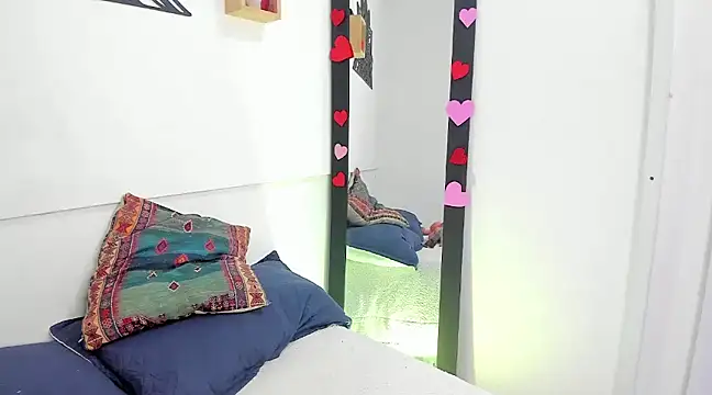 Snapshot of MelissaGilll chatting on March 2025 01:05:02 AM MelissaGilll online show from March 2025 01:05:02 AM