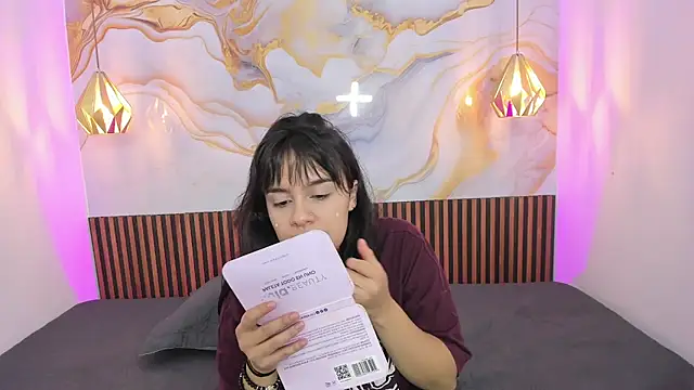 Snapshot of MelissaGilll chatting on October 2025 07:25:02 PM MelissaGilll online show from October 2025 07:25:02 PM