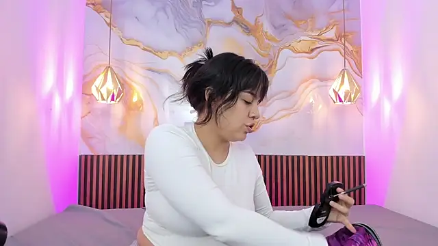 Snapshot of MelissaGilll chatting on October 2025 07:24:02 PM MelissaGilll online show from October 2025 07:24:02 PM