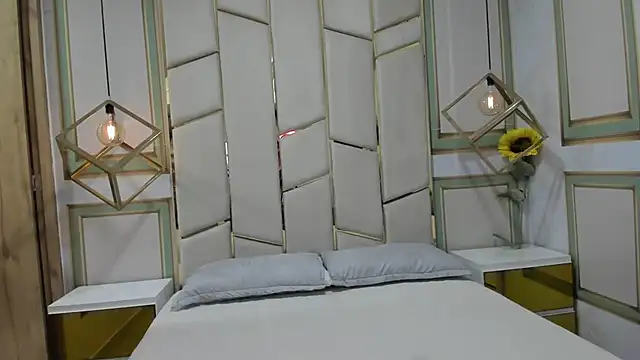 Snapshot of pola_adams_ chatting on March 2025 11:22:02 AM pola adams online show from March 2025 11:22:02 AM