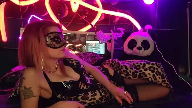 anonymouszN online show from January 2025 08:43:02 PM