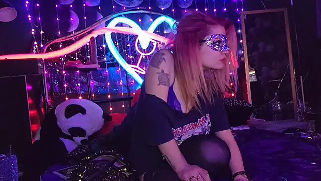 anonymouszN online show from March 2025 09:40:02 PM