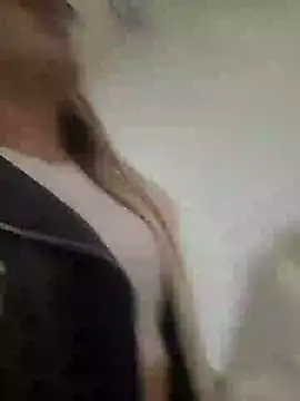 SarahXRusso online show from January 2025 09:36:01 PM