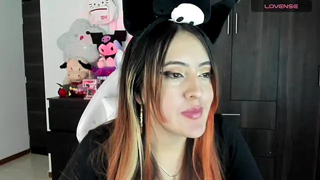 SarahXRusso online show from March 2025 06:26:02 AM