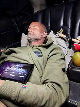 DatingProfile USA 43 str8 online show from February 2025 04:01:01 AM