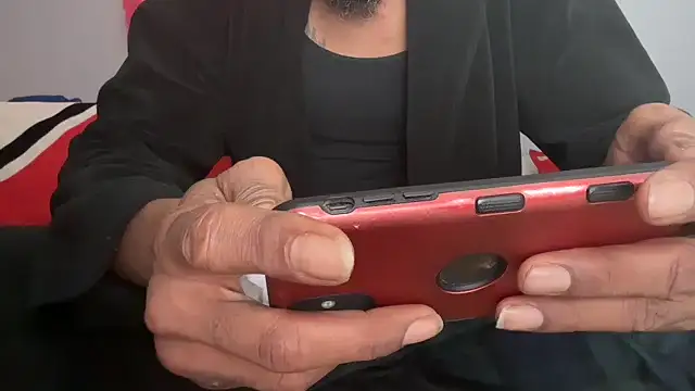 Snapshot of skarfosbabes69 chatting on November 2025 06:43:02 PM skarfosbabes69 online show from November 2025 06:43:02 PM