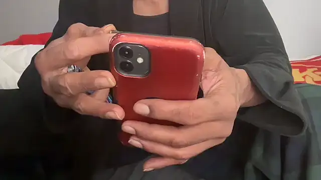 Snapshot of skarfosbabes69 chatting on November 2025 05:20:02 AM skarfosbabes69 online show from November 2025 05:20:02 AM