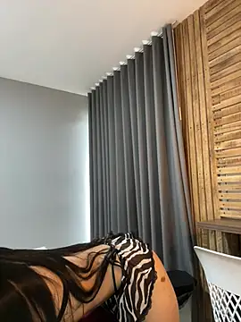 Snapshot of _AmberSmithh chatting on February 2025 11:43:02 AM AmberSmithh online show from February 2025 11:43:02 AM