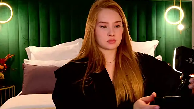 MichelleReid online show from November 2025 02:45:02 AM