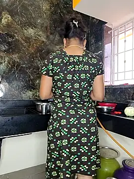 Tamil Shalini Lustyy online show from November 2025 01:37:02 AM