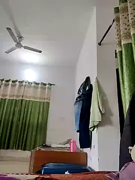 Snapshot of shale26 chatting on March 2025 07:27:02 AM shale26 online show from March 2025 07:27:02 AM