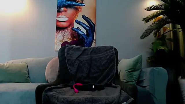 Snapshot of EvySmithXXX chatting on December 2025 05:15:02 AM EvySmithXXX online show from December 2025 05:15:02 AM