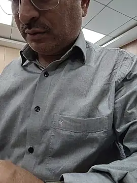 samee00721 online show from March 2026 06:40:02 AM