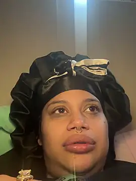 Snapshot of shyfr34k chatting on January 2025 03:24:01 PM shyfr34k online show from January 2025 03:24:01 PM