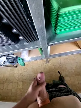 dirtyeeedii online show from October 2025 01:23:04 PM