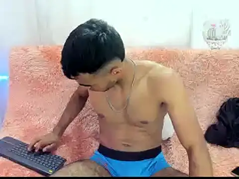 alessandro 2005 online show from February 2025 12:08:02 AM