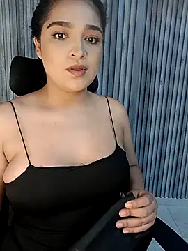 Snapshot of AdeleGray chatting on October 2025 11:58:01 AM AdeleGray online show from October 2025 11:58:01 AM