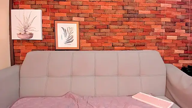 emmamillher online show from January 2025 12:26:02 AM