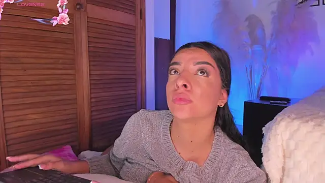 777AylinZ online show from September 2025 09:36:01 AM